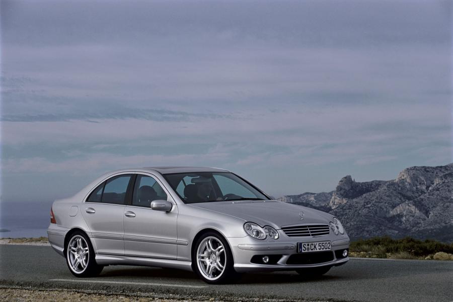  Mercedes-Benz C55 AMG 2005 года  (фото 36 из 37)